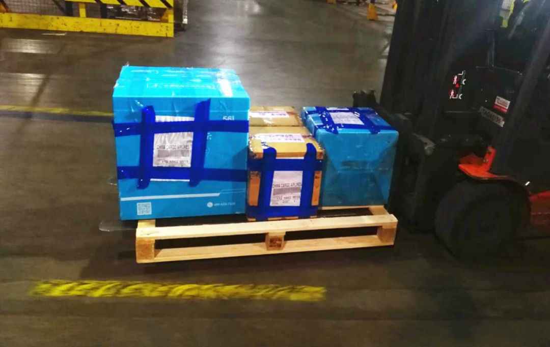 米兰塔台与中国机长的对话,让人爆哭!